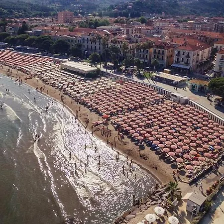 Casa Mari, 250 Mt Dalle Spiagge דירה *