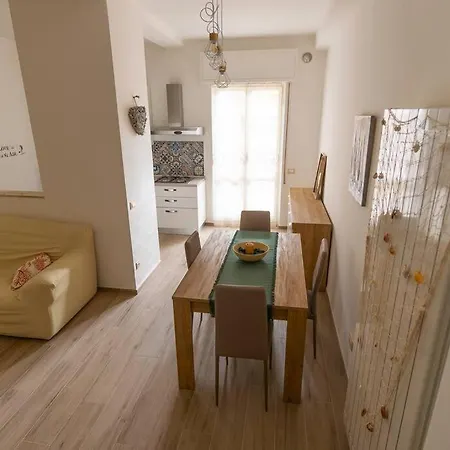 Casa Mari, 250 Mt Dalle Spiagge Apartmán Diano Marina